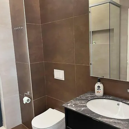Apartman Lindi' 2 5 *