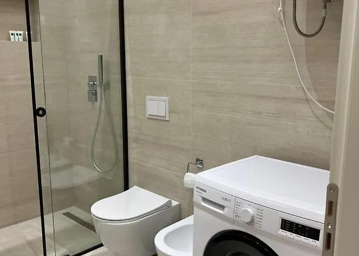 Lindi' 2 5 Apartment Tirana