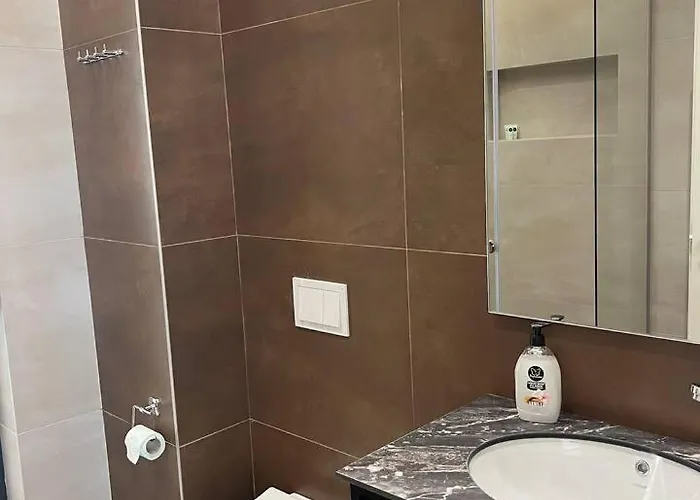 アパート Lindi' 2 5 *