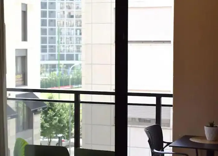 アパート Lindi' 2 5 ティラナ